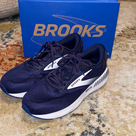 Brooks Beast GTS 24, M10.5EE - Picture 4 of 9